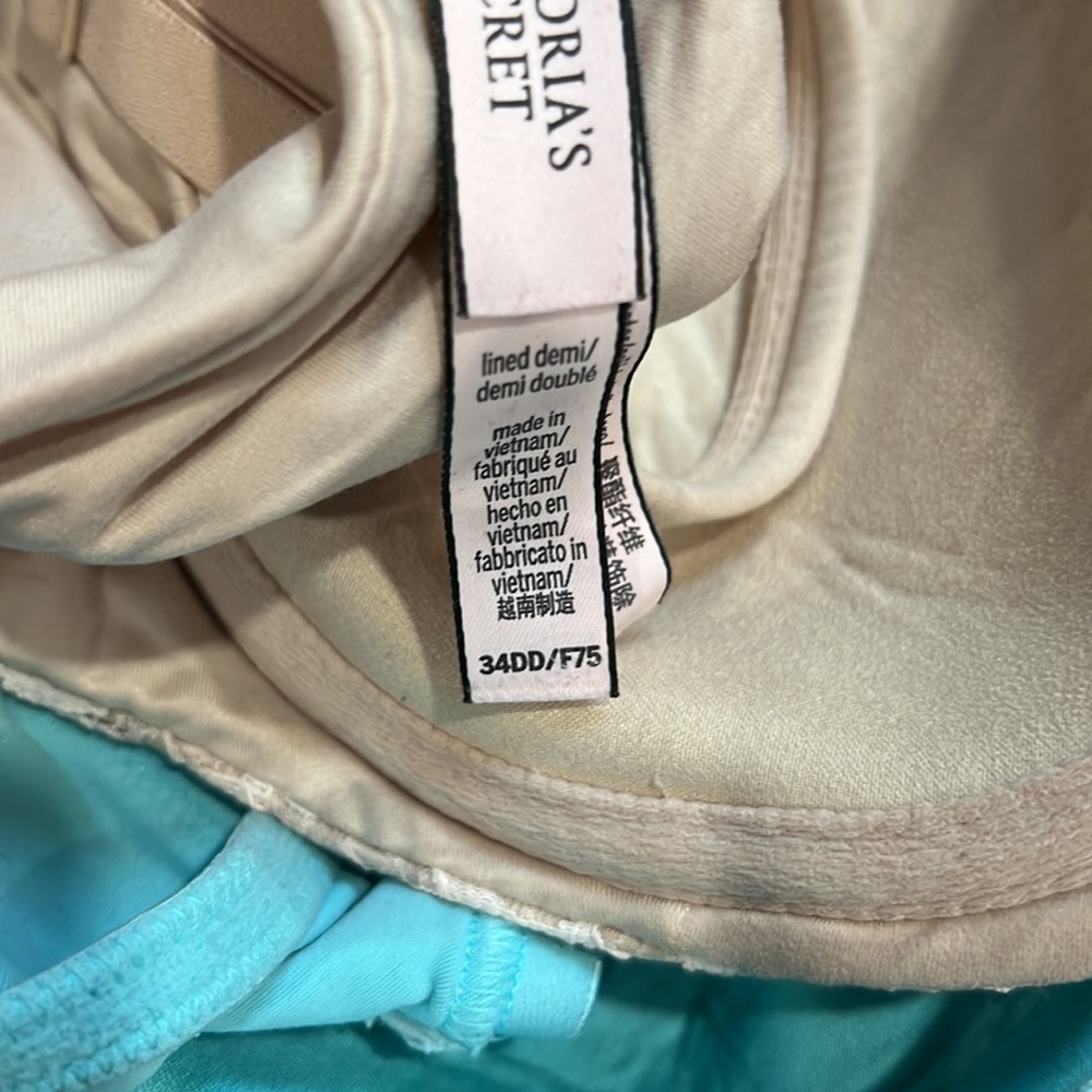 Victoria Secret 3 Bras bundle - Picture 5 of 8